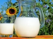 Відмінності між жіночим і коров'ячим молоком