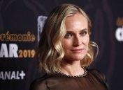 Вот это молодец: Диана Крюгер после родов показала тонкую талию