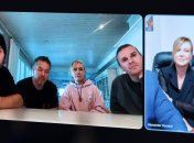 Офіційна передача інструментів відбулась 25 вересня. Гурт The Rasmus приєднався до події онлайн