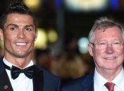 Фергюсон: Роналду постоянно работал над техникой удара с обеих ног