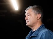 Заболевший COVID-19 Порошенко попал в больницу с двухсторонней пневмонией: что известно о его состоянии