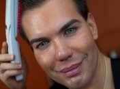 Британец сделал операцию, чтобы походить на "живого Кена" 