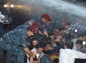 Полиция убрала часть кордонного заграждения в центре Еревана