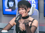 Певица молчит о войне в Украине