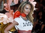 30-летняя модель Кэндис Свейнпол рассталась с отцом двух своих детей