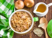 Любимое многими блюдо - тушенная капуста