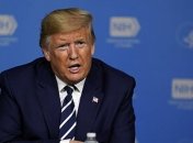 Человек с коронавирусом посетил конференцию, на которой был Трамп