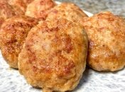 Такие котлетки получаются нежными и сочными