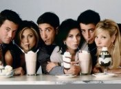 "Маленькая" Эмма опубликовала старый снимок со съемок "Друзей" (Фото)