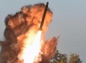 Северная Корея запустила три ракеты в сторону Японского моря