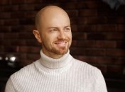 Мечтал отпустить хвостик: Влад Яма показал редкое фото с волосами