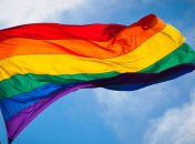 Во Львове парня захейтили за защиту ЛГБТ и видео поцелуя с другим парнем в военной форме