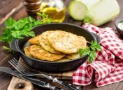 Нежные, вкусные, низкокалорийные блинчики из кабачков