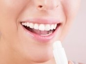 Необычные способы использования гигиенической помады