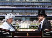 Єлизавета II схвалила вихід принца Гаррі та Меган Маркл з королівської сім'ї