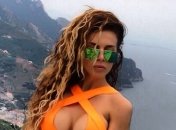 На Анне Седоковой треснули штаны