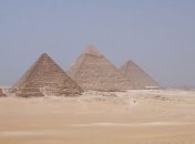 Неподалеку от египетских пирамид прогремел взрыв: 17 пострадавших