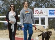 Как выглядит сын Энн Хэтэуэй: актриса показала ребенка