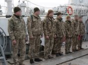Спецназовцы ВМС тренировались спускаться в барокамере на 60 метров (Фото)