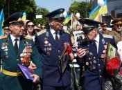 Порошенко поручил властям готовиться к 8 и 9 мая