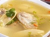 Как куриный бульон помогает бороться с простудой