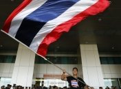 Штаб-квартиру полиции в Таиланде окружили протестующие студенты