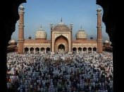 Мусульмане во всем мире начали празднование Курбан-байрам