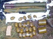 В Авдеевке милиция обнаружила тайник с оружием и боеприпасами