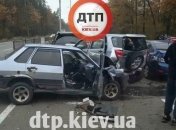 Появились жуткие фото и видео с места смертельного ДТП на Кольцевой в Киеве