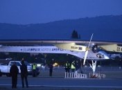 Самолет на солнечных батареях экстренно сел в Японии