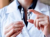 Вакцину от коронавируса впервые собираются тестировать на здоровых людях