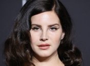 Лана Дель Рей пришла на "Грэмми" в дешевом платье из торгового центра