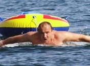 Ради мира в Сирии украинец проплывет 150 километров