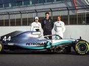 Первый круг Хэмилтона на новом болиде Mercedes (Видео)