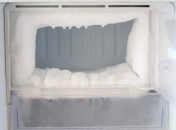 Иней в старых холодильниках – распространенная проблема