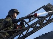 Все вокруг в дыму и огне: появились новые фото и видео пожара на рынке с пиротехникой в Ростове