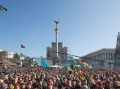 Сегодня в Киеве на Народном Вече говорят о Крыме и о Майдане