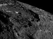 Космический аппарат прислал новые снимки Цереры