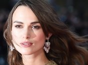 Кира Найтли впервые была замечена с ребенком