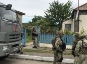 Силовики РФ пришли с обысками к 65-летней крымской татарке: МИД требует прекратить нарушения прав человека