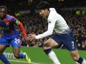 Кристал Пэлас повесил космический ценник на Ван-Биссаку