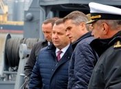 Министр обороны анонсировал множество проходов через Керченский пролив