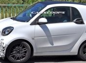 Smart анонсировала выход "горячего" ForTwo