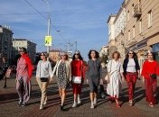 Девушки в коронах и колонны автозаков: в Минске собирается новый протест после инаугурации Лукашенко