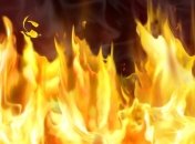 Ночью в центре Харькова сожгли джип волонтеров