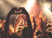 Британія послаблює карантин: з 1 серпня дозволять концерти у приміщеннях