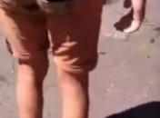 У Донецьку підлітки "спаплюжили" і спалили футболку з "гербом ДНР": як їх покарали