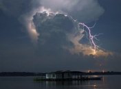 Названо место на планете, в которое чаще всего бьют молнии