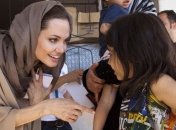 Анджелина Джоли обещала помочь сирийским беженцам