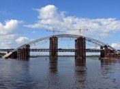 Стало известно, как продвигается строительство Подольского моста в Киеве